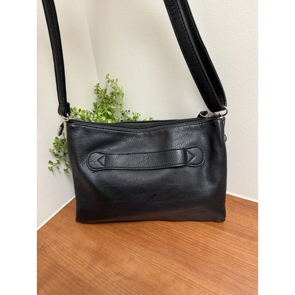 K.carrimBlack Crossbody No Brand Bag good condition Zipper Divider Inside . EUC